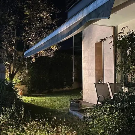 빌라 Full House Escape 트리칼라